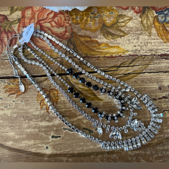 🦋Free People Layered Necklace - Picture 5 of 9